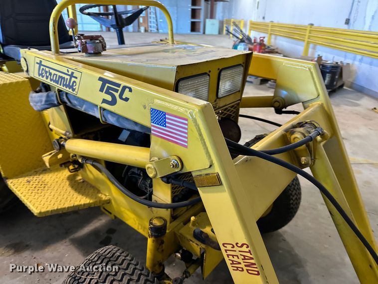image for item DQ0753 1999 Terramite T5C backhoe