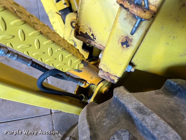 image for item DQ0753 1999 Terramite T5C backhoe