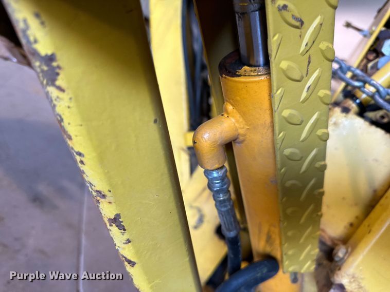 image for item DQ0753 1999 Terramite T5C backhoe