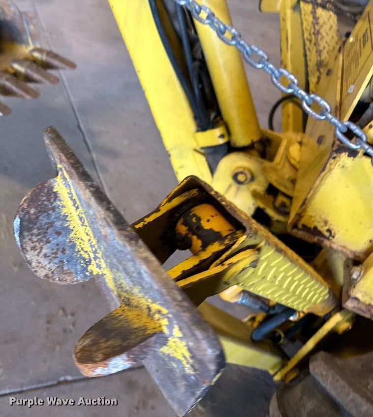 image for item DQ0753 1999 Terramite T5C backhoe