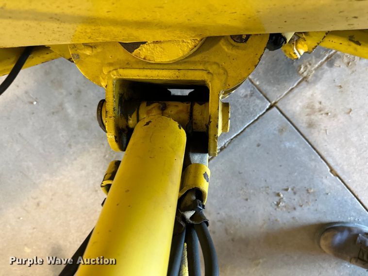 image for item DQ0753 1999 Terramite T5C backhoe