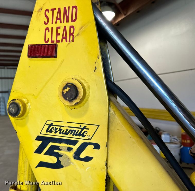 image for item DQ0753 1999 Terramite T5C backhoe