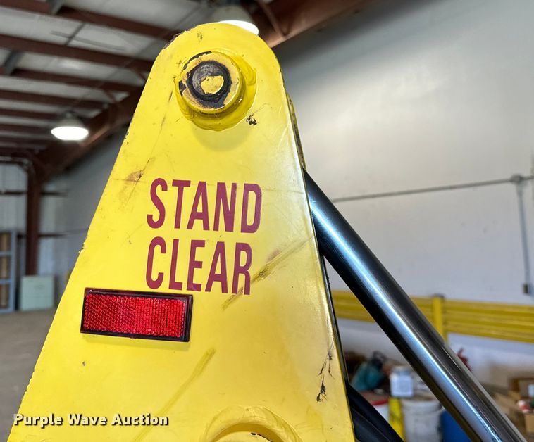 image for item DQ0753 1999 Terramite T5C backhoe