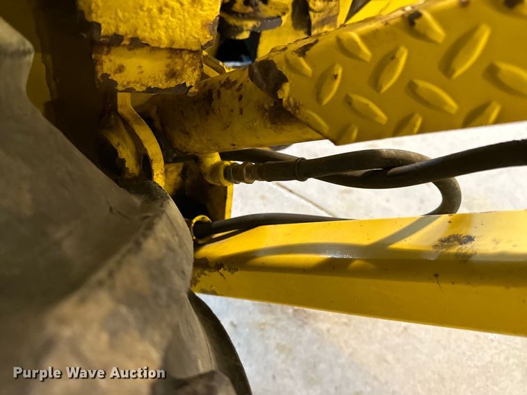 image for item DQ0753 1999 Terramite T5C backhoe