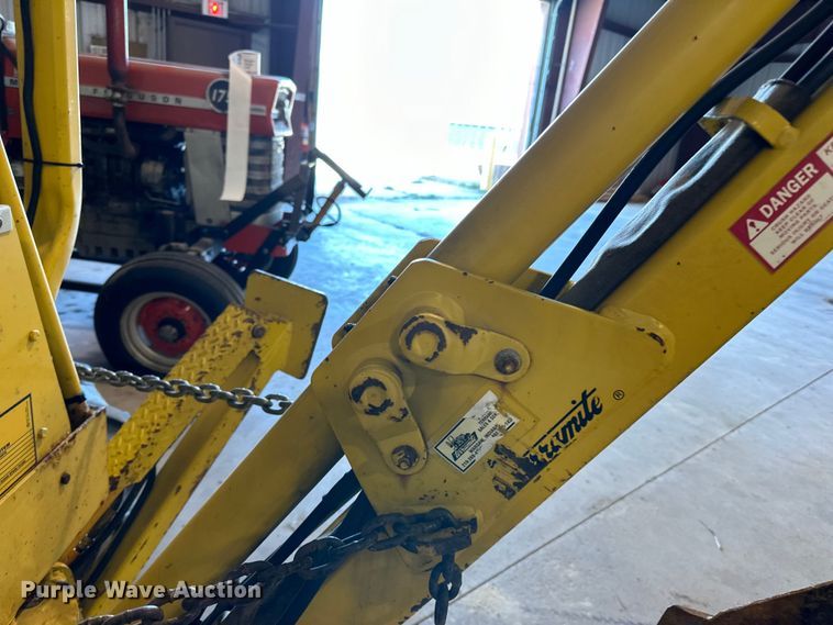 image for item DQ0753 1999 Terramite T5C backhoe