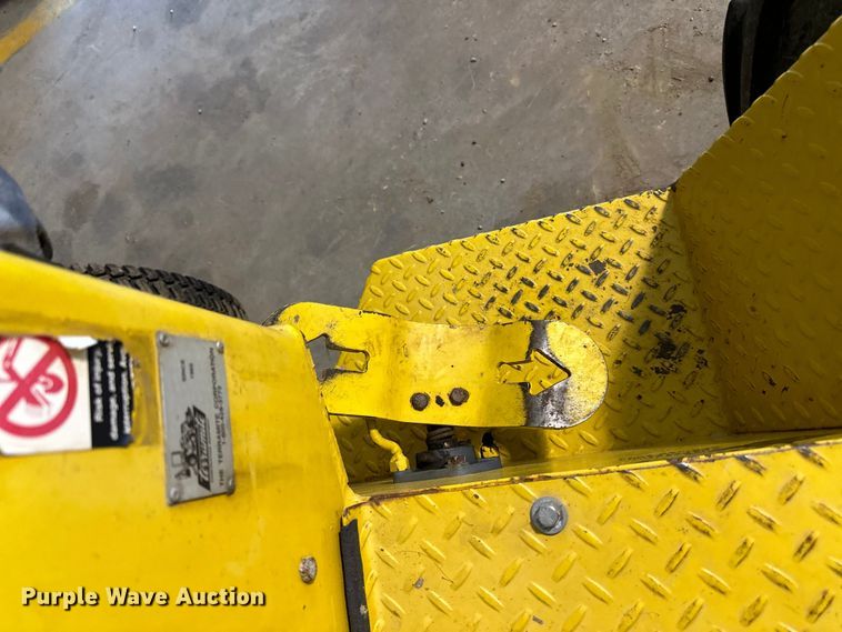 image for item DQ0753 1999 Terramite T5C backhoe