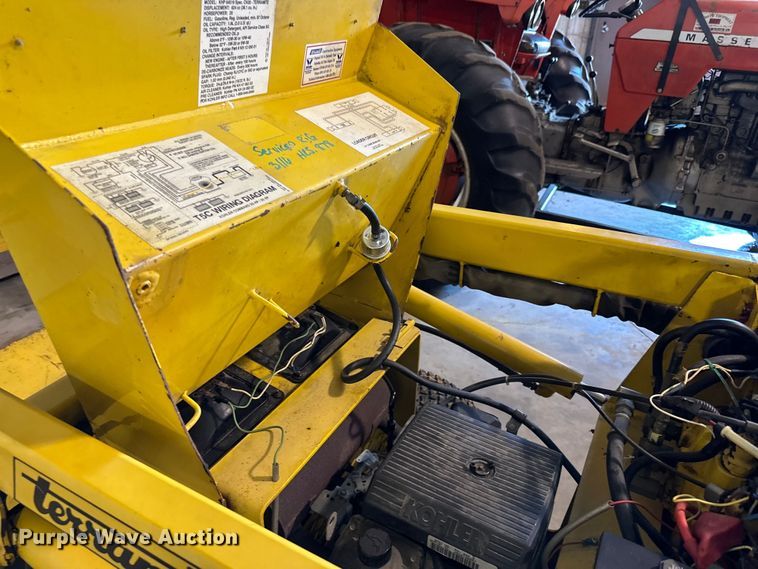 image for item DQ0753 1999 Terramite T5C backhoe