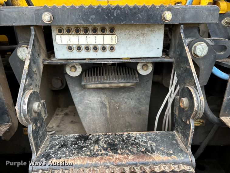 image for item DQ0755 2019 Carlson  CP100II paver