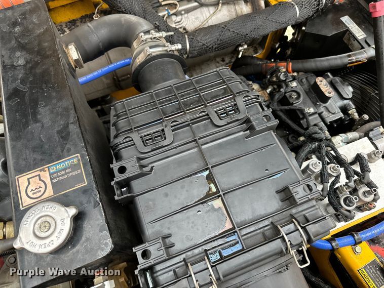 image for item DQ0755 2019 Carlson  CP100II paver