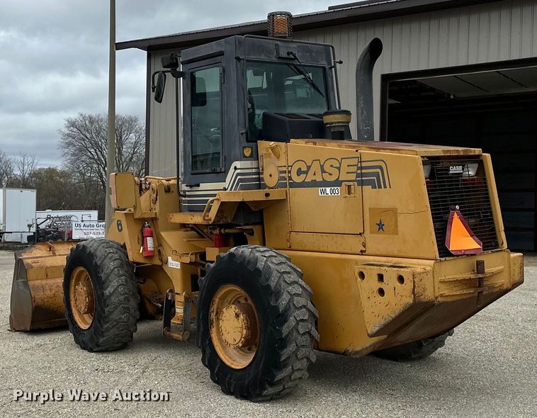 image for item DQ0759 1996 Case 621B wheel loader