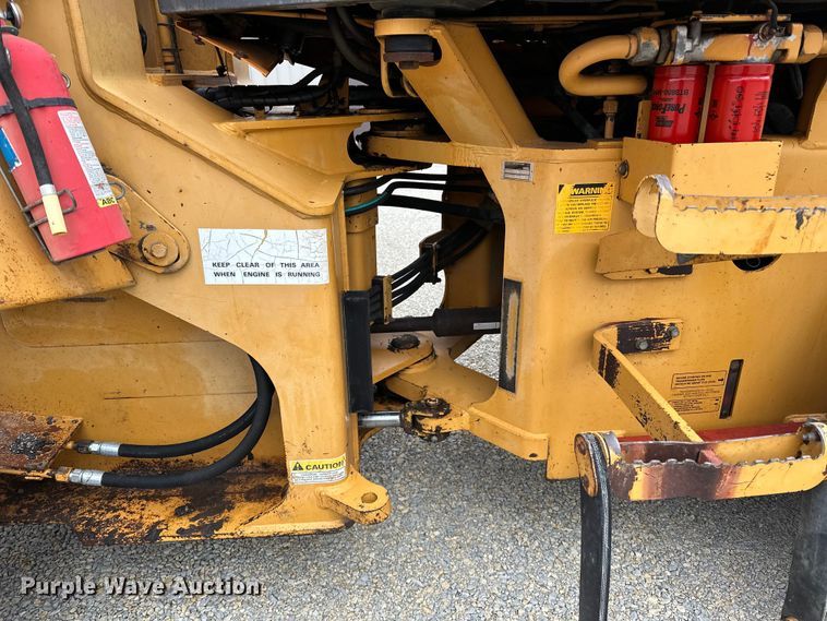 image for item DQ0759 1996 Case 621B wheel loader