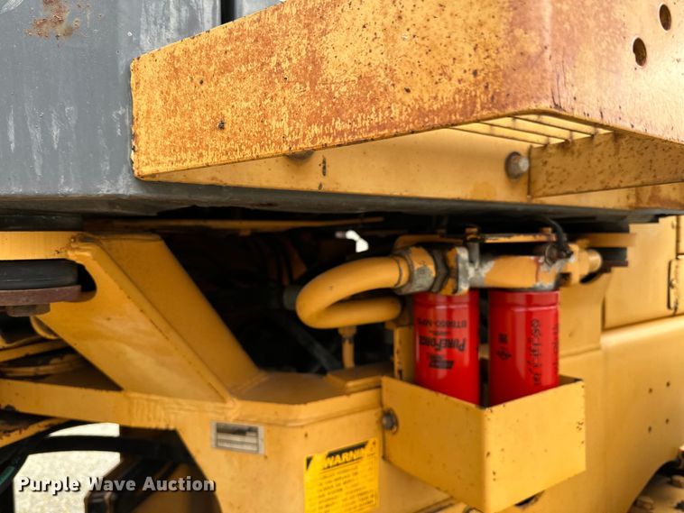 image for item DQ0759 1996 Case 621B wheel loader