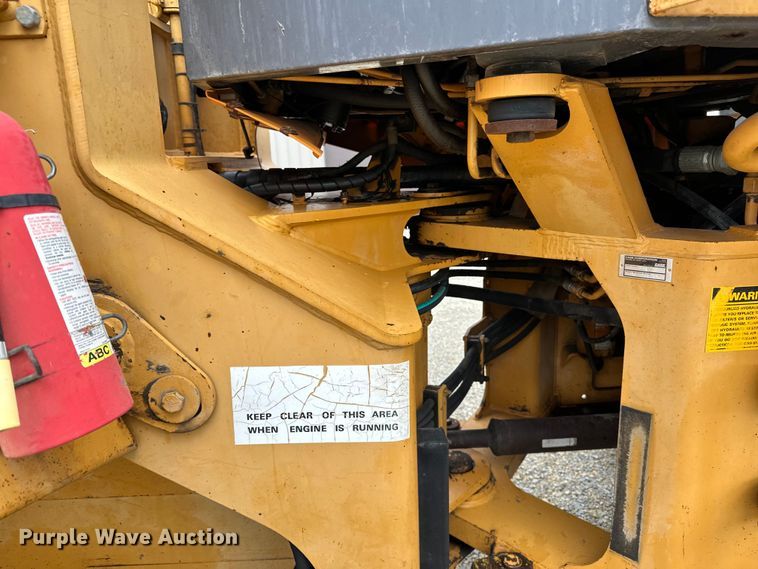 image for item DQ0759 1996 Case 621B wheel loader