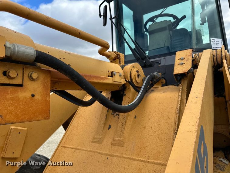 image for item DQ0759 1996 Case 621B wheel loader