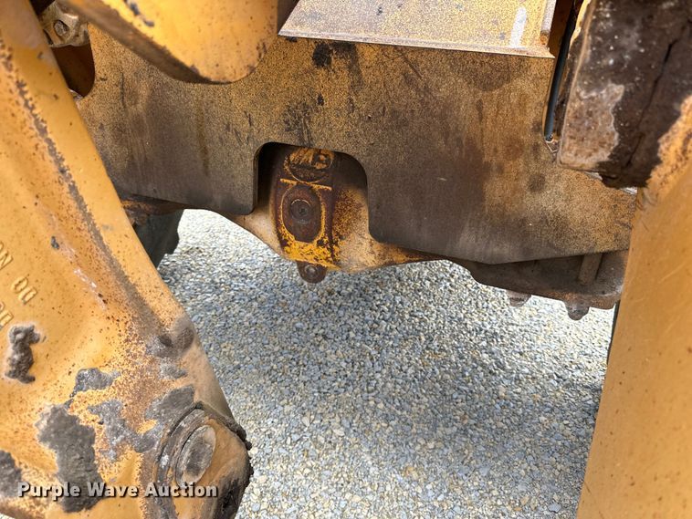 image for item DQ0759 1996 Case 621B wheel loader