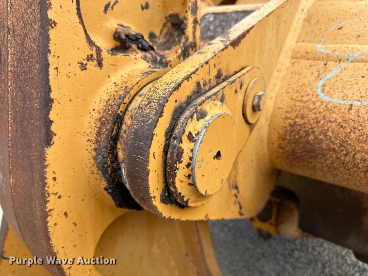 image for item DQ0759 1996 Case 621B wheel loader