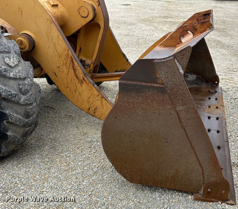 image for item DQ0759 1996 Case 621B wheel loader