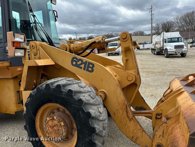 image for item DQ0759 1996 Case 621B wheel loader