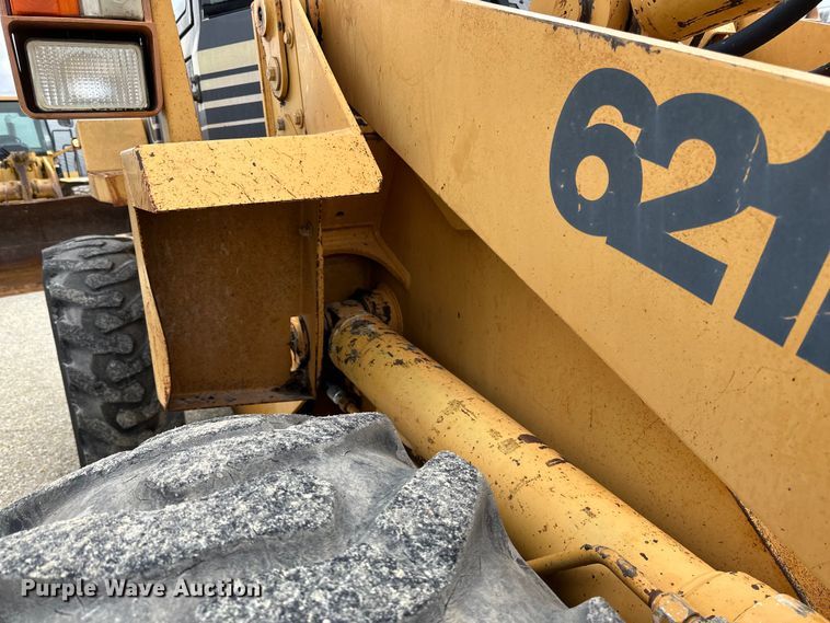 image for item DQ0759 1996 Case 621B wheel loader