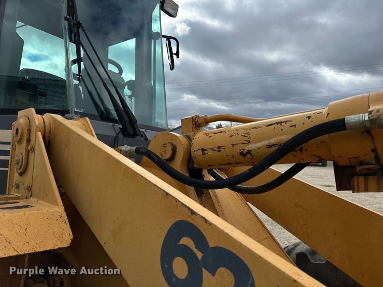 image for item DQ0759 1996 Case 621B wheel loader