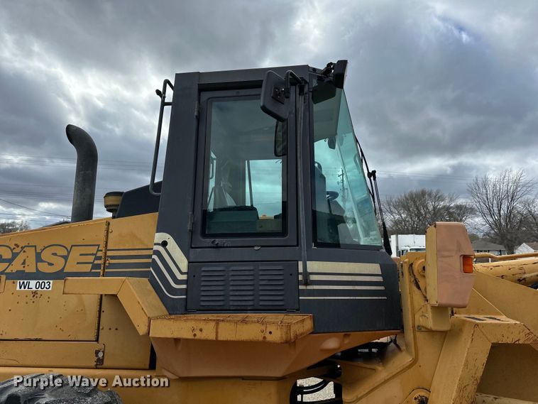 image for item DQ0759 1996 Case 621B wheel loader