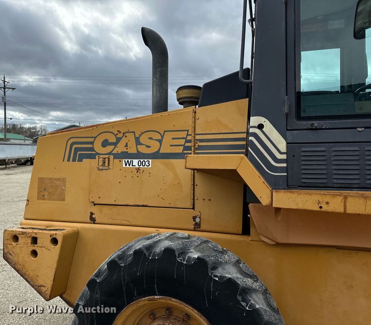 image for item DQ0759 1996 Case 621B wheel loader