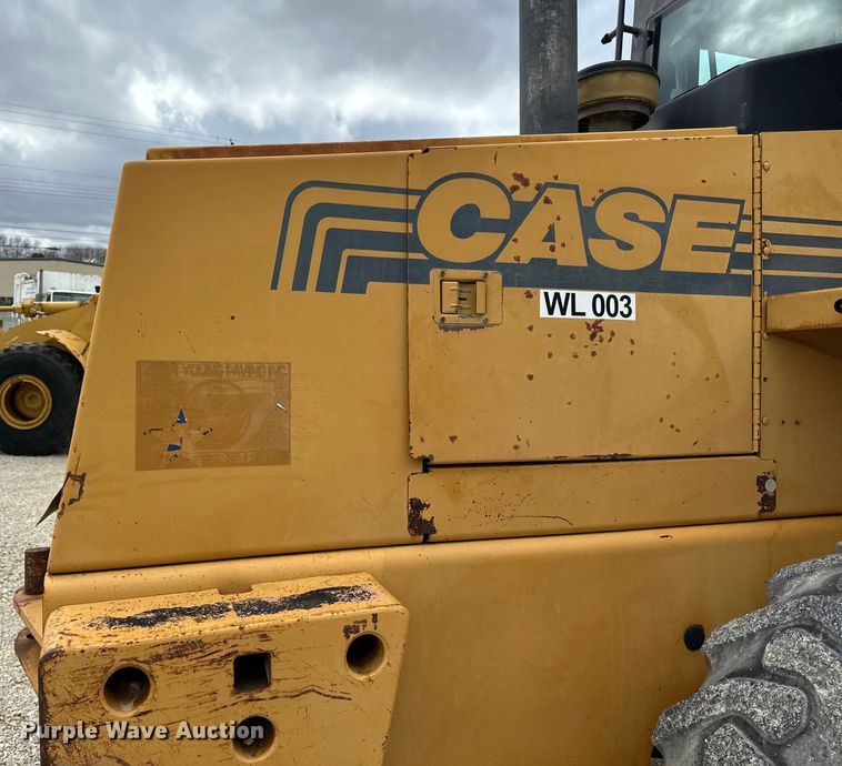 image for item DQ0759 1996 Case 621B wheel loader