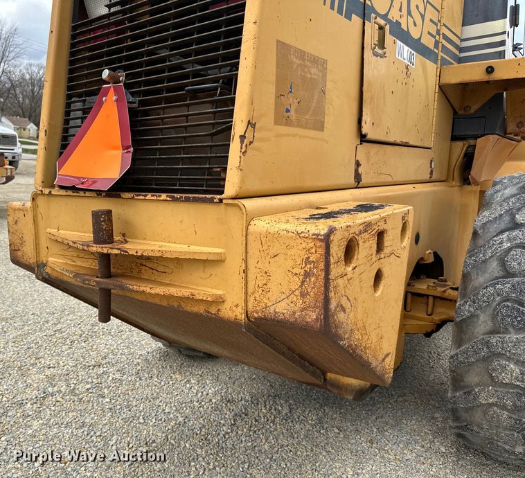 image for item DQ0759 1996 Case 621B wheel loader