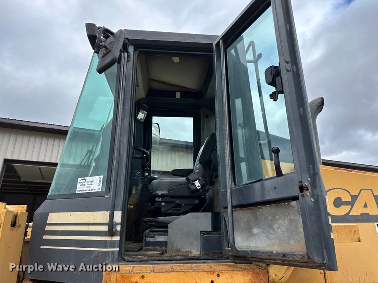 image for item DQ0759 1996 Case 621B wheel loader