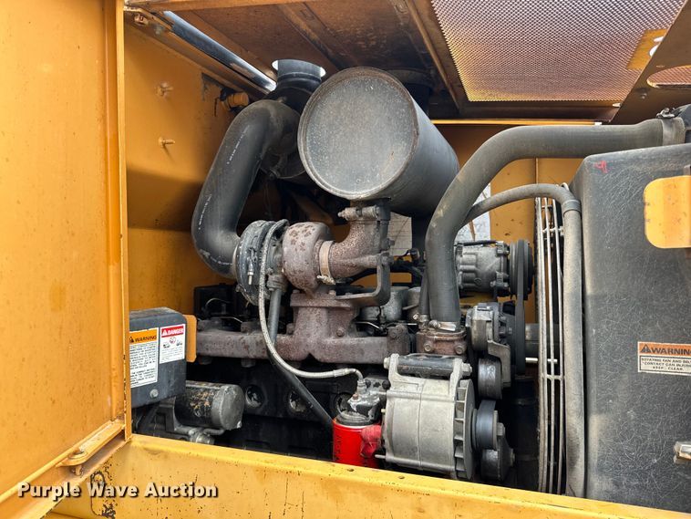 image for item DQ0759 1996 Case 621B wheel loader