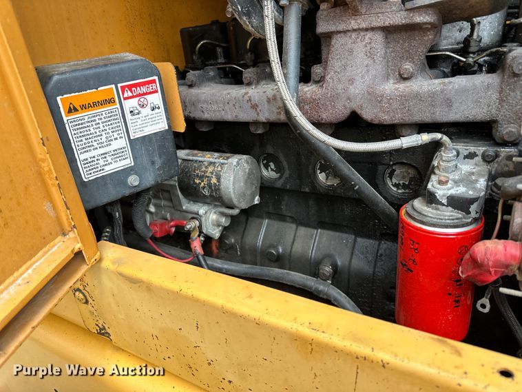 image for item DQ0759 1996 Case 621B wheel loader