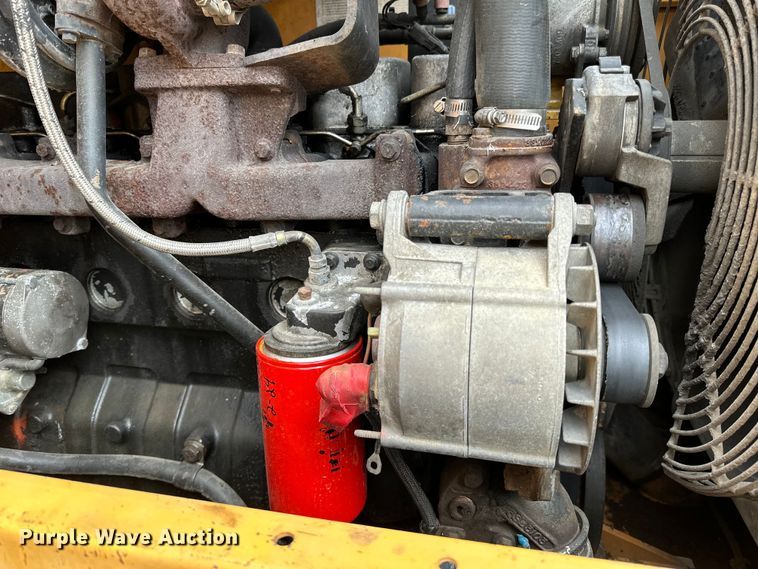 image for item DQ0759 1996 Case 621B wheel loader