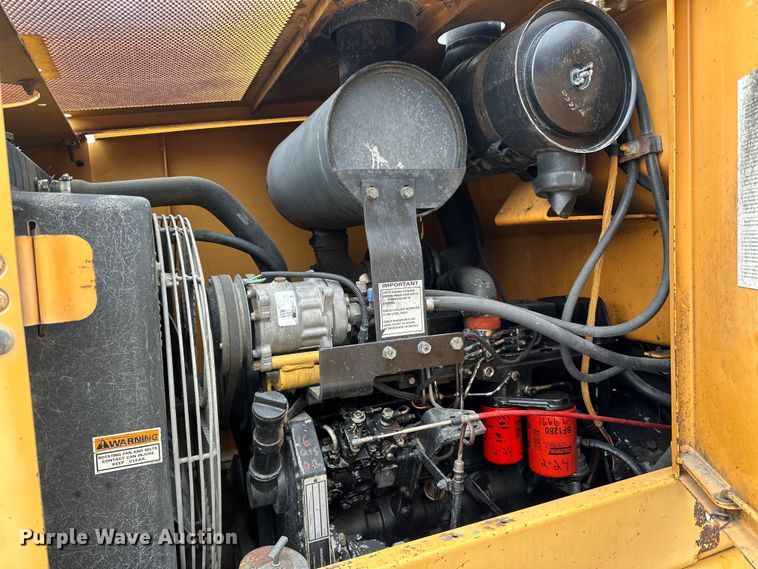 image for item DQ0759 1996 Case 621B wheel loader