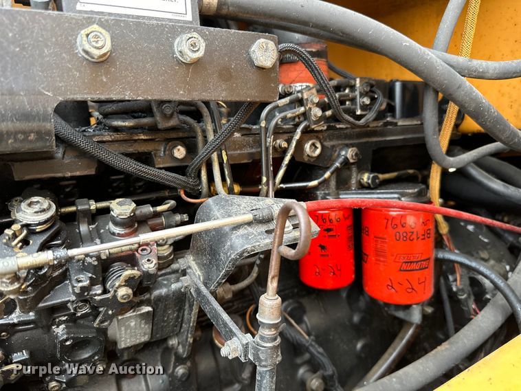 image for item DQ0759 1996 Case 621B wheel loader