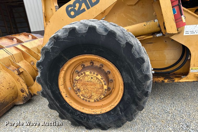 image for item DQ0759 1996 Case 621B wheel loader