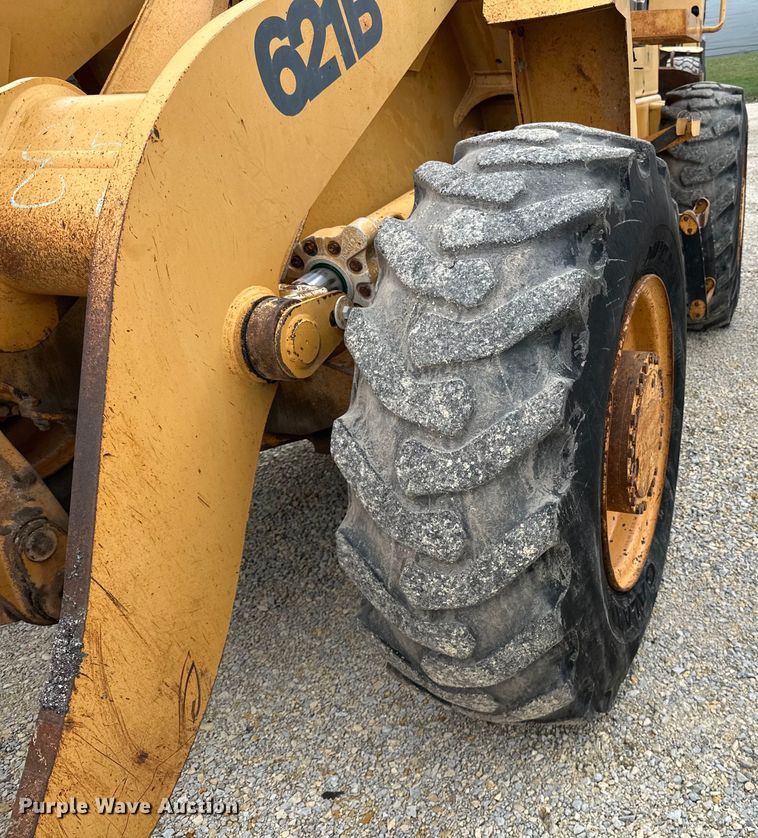image for item DQ0759 1996 Case 621B wheel loader