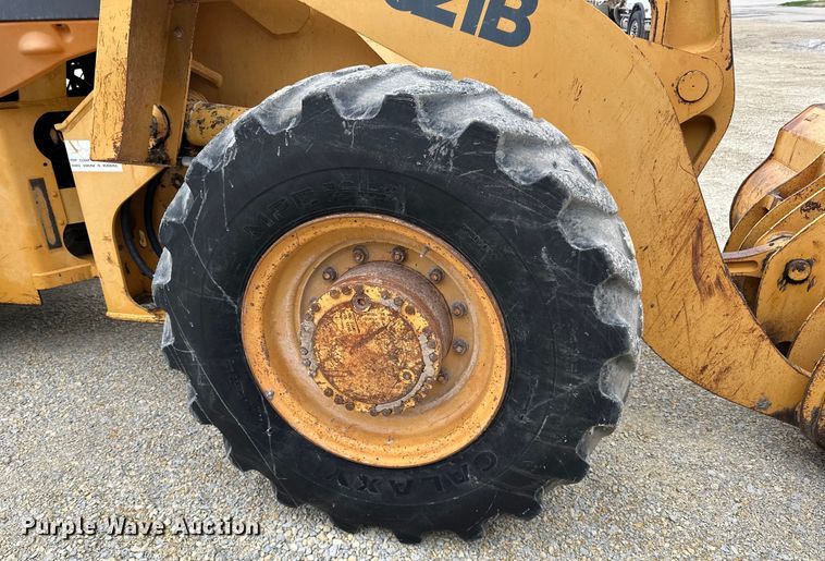 image for item DQ0759 1996 Case 621B wheel loader