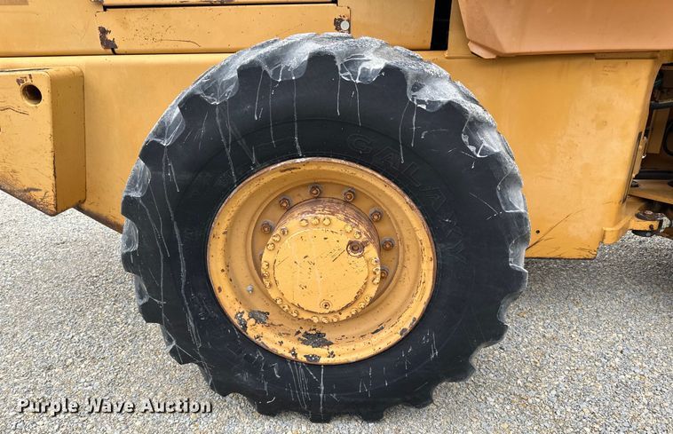 image for item DQ0759 1996 Case 621B wheel loader