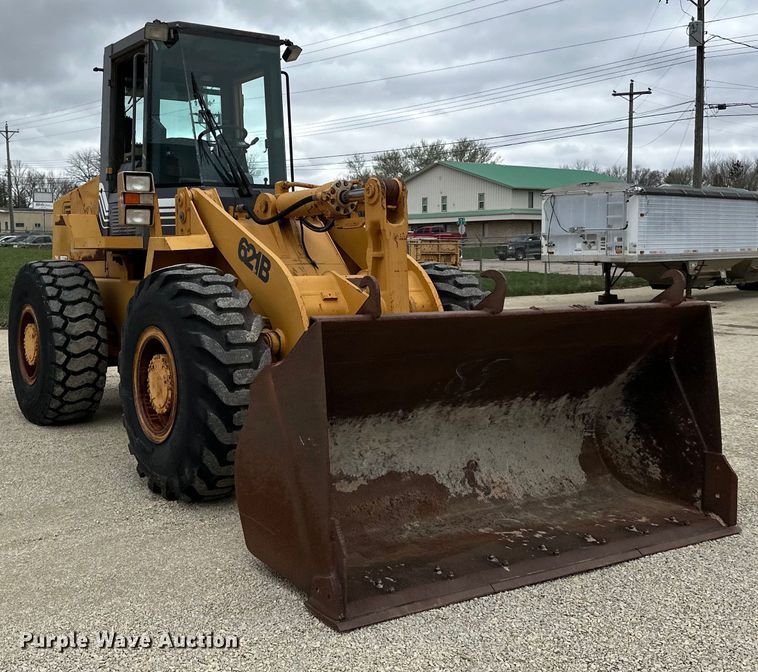 image for item DQ0765 1996 Case 621B wheel loader