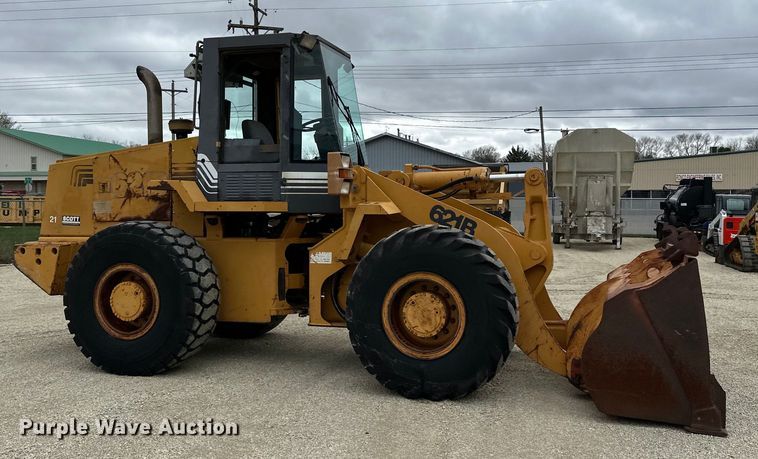 image for item DQ0765 1996 Case 621B wheel loader