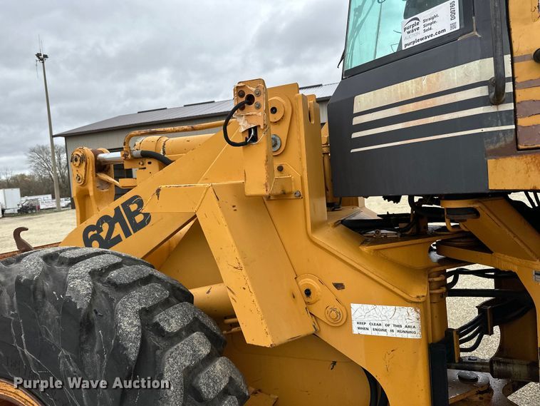 image for item DQ0765 1996 Case 621B wheel loader