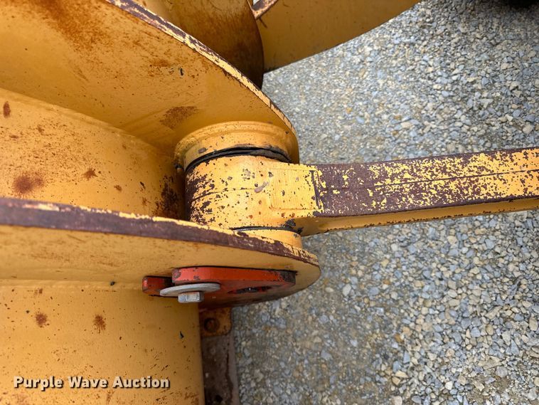 image for item DQ0765 1996 Case 621B wheel loader