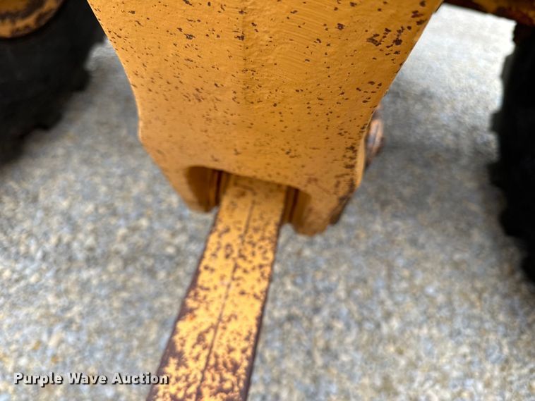 image for item DQ0765 1996 Case 621B wheel loader