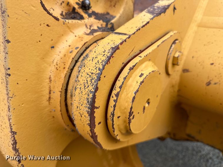 image for item DQ0765 1996 Case 621B wheel loader