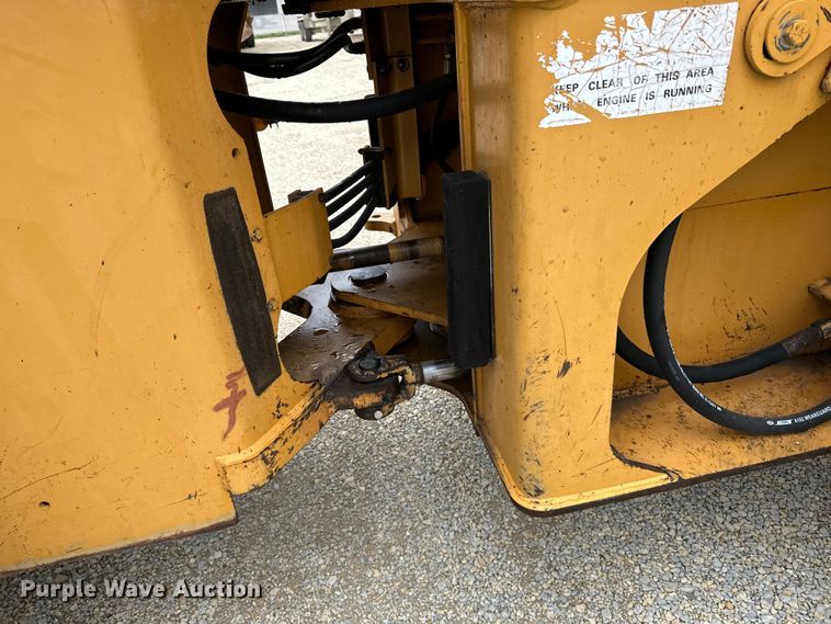 image for item DQ0765 1996 Case 621B wheel loader