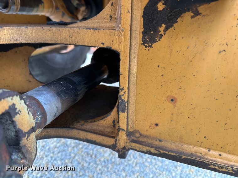 image for item DQ0765 1996 Case 621B wheel loader