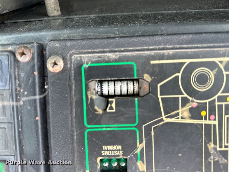 image for item DQ0765 1996 Case 621B wheel loader