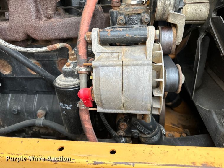 image for item DQ0765 1996 Case 621B wheel loader