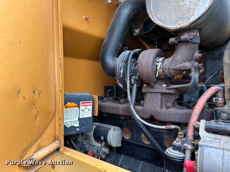 image for item DQ0765 1996 Case 621B wheel loader