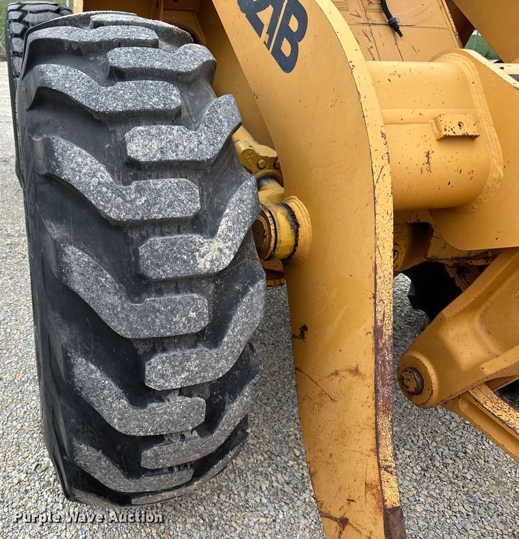 image for item DQ0765 1996 Case 621B wheel loader